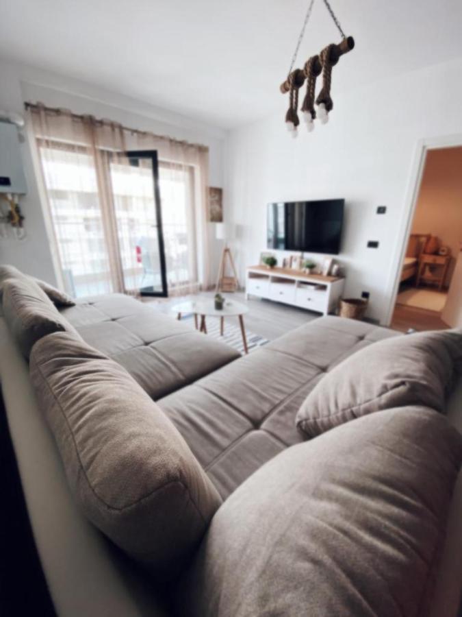 Noah Seaside Apartment مامايا المظهر الخارجي الصورة